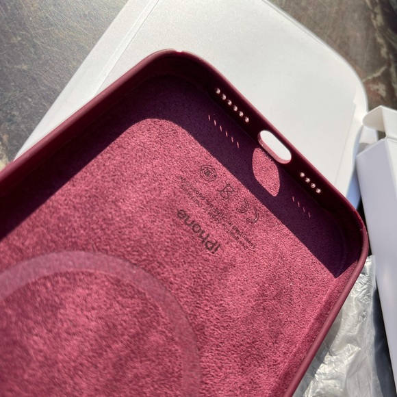 Apple iPhone 12 Pro Max silicone case Plum - Picture 8 of 8